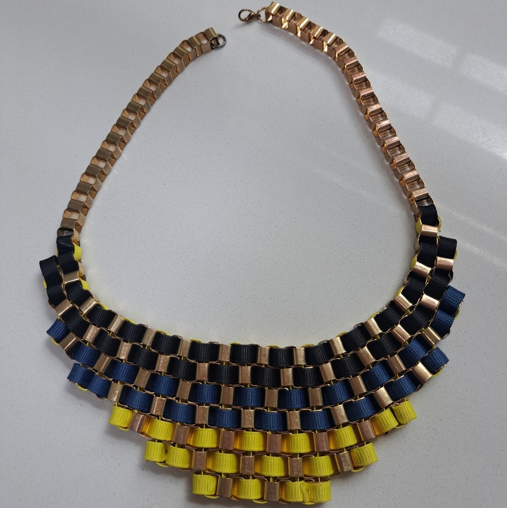 Elegant Gold and Yellow Statement Necklace CHOKER type